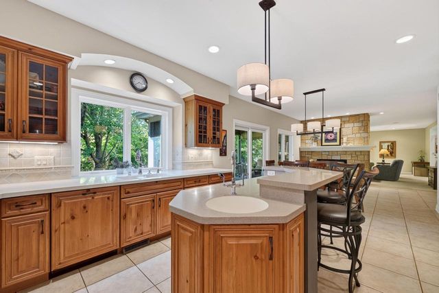 817 Hidden Cave Road, Madison, WI 53717