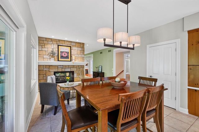 817 Hidden Cave Road, Madison, WI 53717