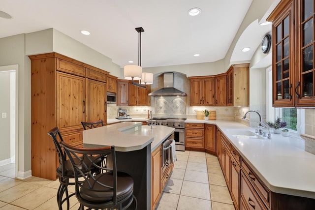 817 Hidden Cave Road, Madison, WI 53717