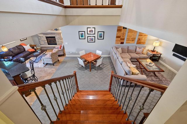 817 Hidden Cave Road, Madison, WI 53717