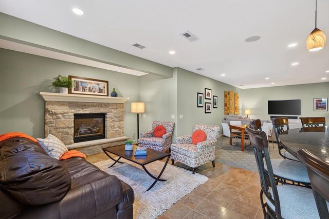 817 Hidden Cave Road, Madison, WI 53717