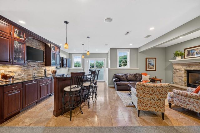 817 Hidden Cave Road, Madison, WI 53717