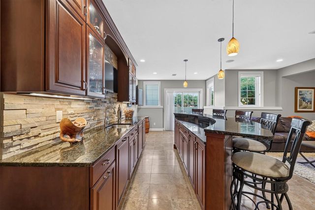 817 Hidden Cave Road, Madison, WI 53717
