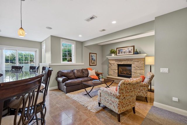 817 Hidden Cave Road, Madison, WI 53717