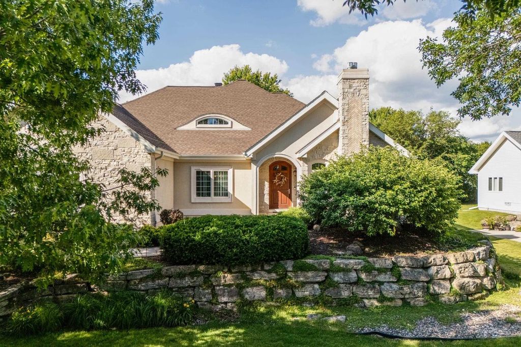 817 Hidden Cave Road, Madison, WI 53717