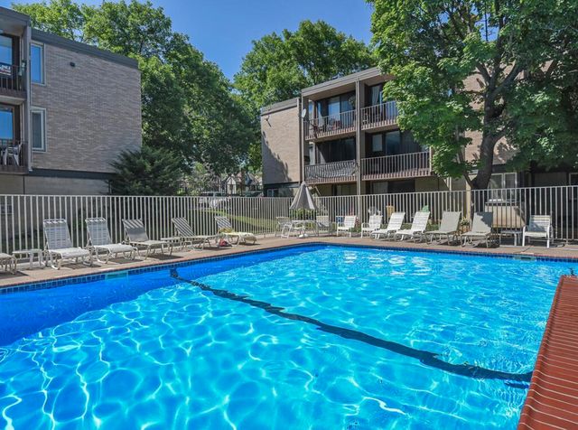 4010 15th Avenue S 12D, Minneapolis, MN 55407