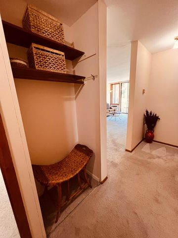 4010 15th Avenue S 12D, Minneapolis, MN 55407