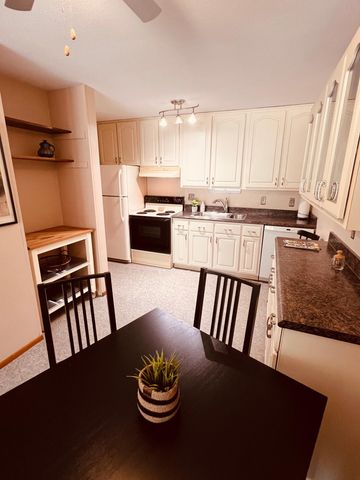 4010 15th Avenue S 12D, Minneapolis, MN 55407