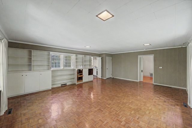 725 W 9th Street S, Newton, IA 50208