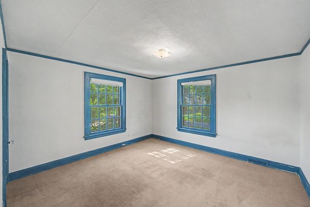 725 W 9th Street S, Newton, IA 50208