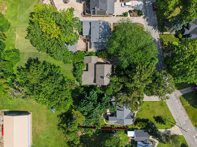 725 W 9th Street S, Newton, IA 50208