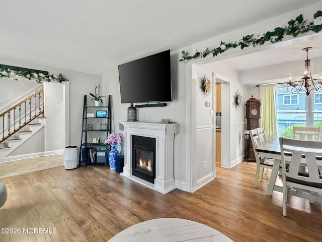 3 Moss Haven Way, Howell, NJ 07731