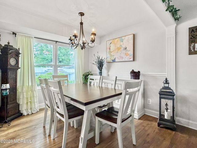 3 Moss Haven Way, Howell, NJ 07731