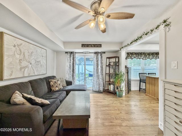 3 Moss Haven Way, Howell, NJ 07731