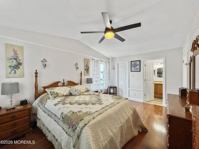 3 Moss Haven Way, Howell, NJ 07731