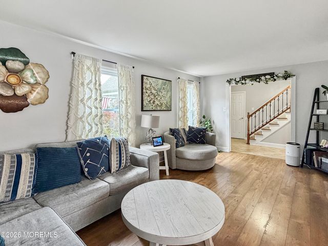 3 Moss Haven Way, Howell, NJ 07731
