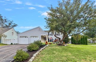 3 Moss Haven Way, Howell, NJ 07731