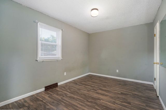 936 W Glenwood Street, Springfield, MO 65807