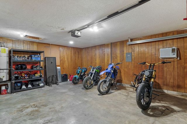 936 W Glenwood Street, Springfield, MO 65807