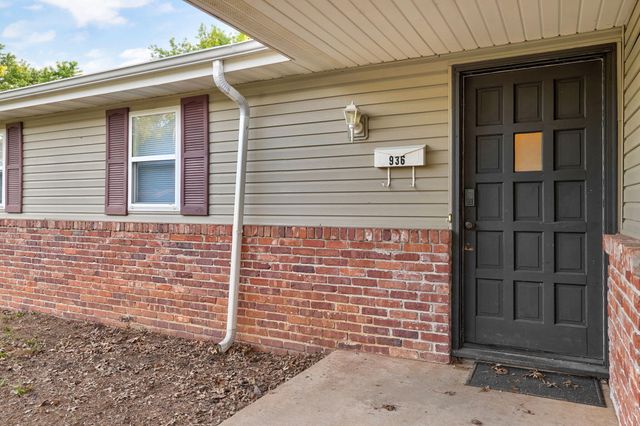 936 W Glenwood Street, Springfield, MO 65807