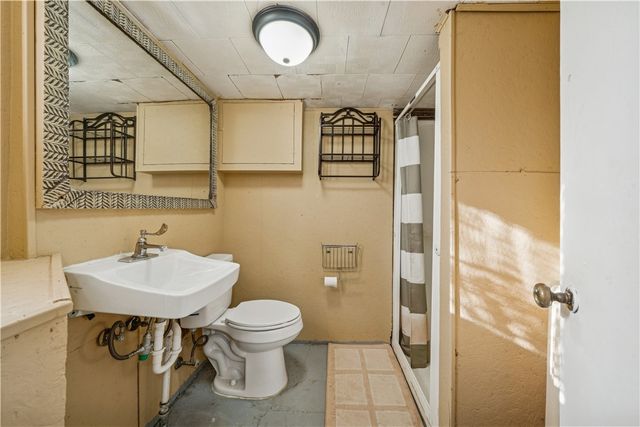 25 Jonquil Pl, Mt Lebanon, PA 15228