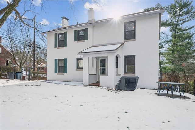 25 Jonquil Pl, Mt Lebanon, PA 15228