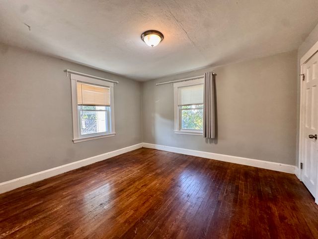 4907 Washington St 1R, Boston, MA 02132