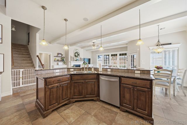 2005 E 134th Street S, Bixby, OK 74008