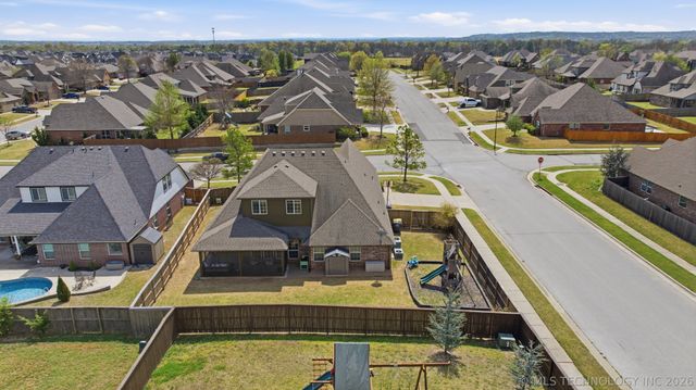 2005 E 134th Street S, Bixby, OK 74008