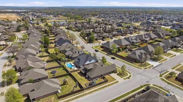 2005 E 134th Street S, Bixby, OK 74008