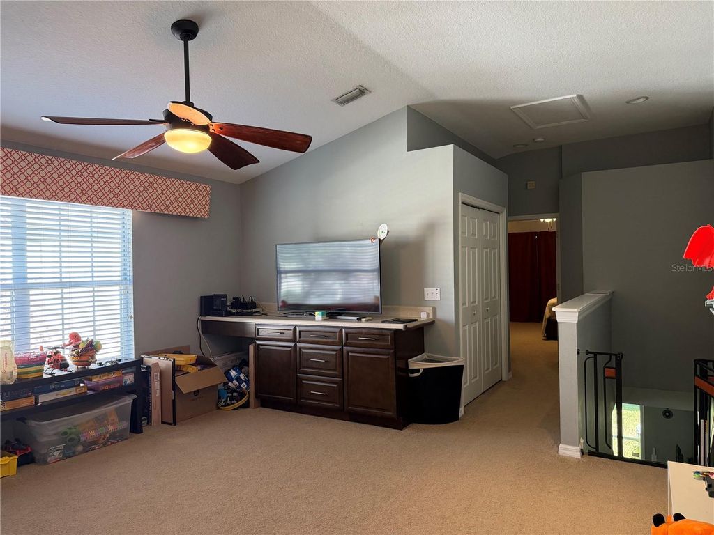 Image 16 of property listing at 11253 WINDSOR PLACE CIRCLE, Tampa, FL 33626