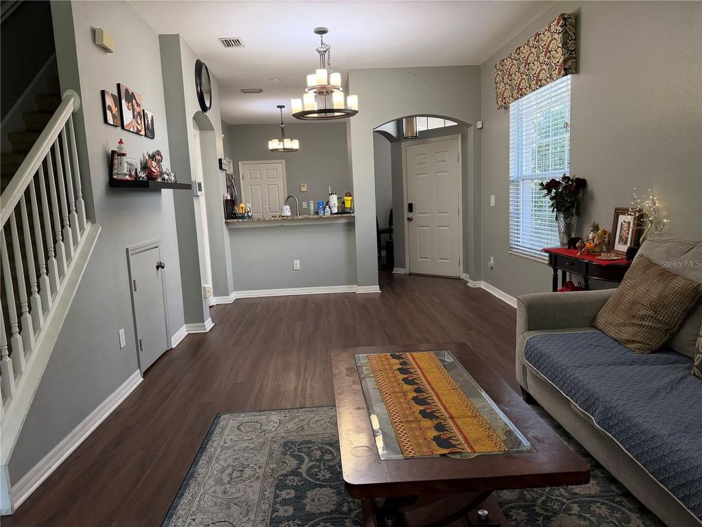 Image 5 of property listing at 11253 WINDSOR PLACE CIRCLE, Tampa, FL 33626