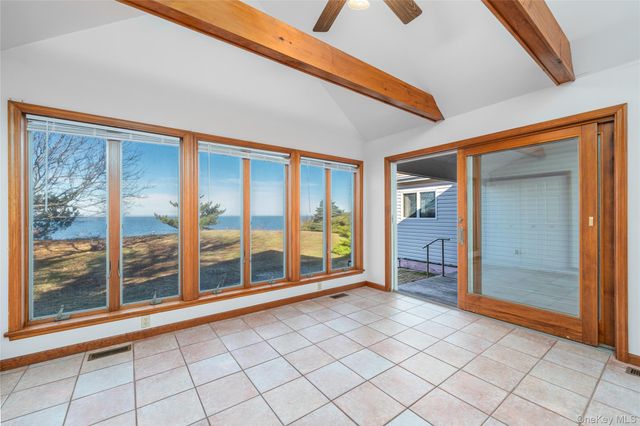 3200 Sound Drive, Greenport, NY 11944