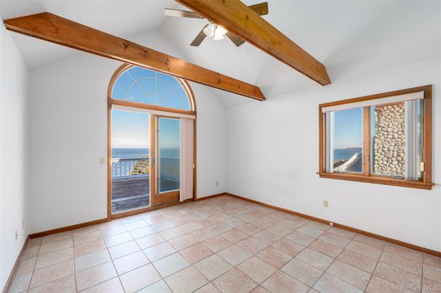 3200 Sound Drive, Greenport, NY 11944