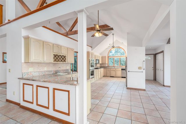 3200 Sound Drive, Greenport, NY 11944