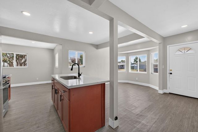 2641 Norwood Ave, Sacramento, CA 95815