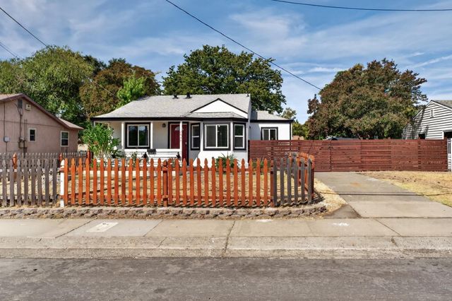 2641 Norwood Ave, Sacramento, CA 95815