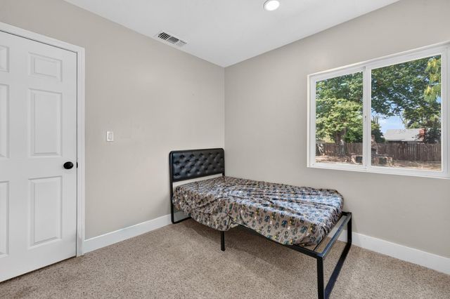 2641 Norwood Ave, Sacramento, CA 95815