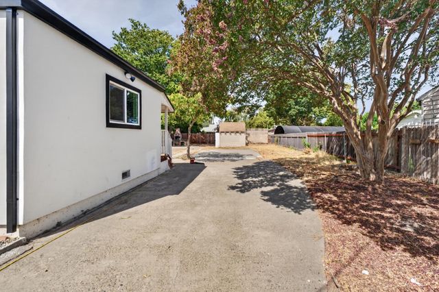 2641 Norwood Ave, Sacramento, CA 95815