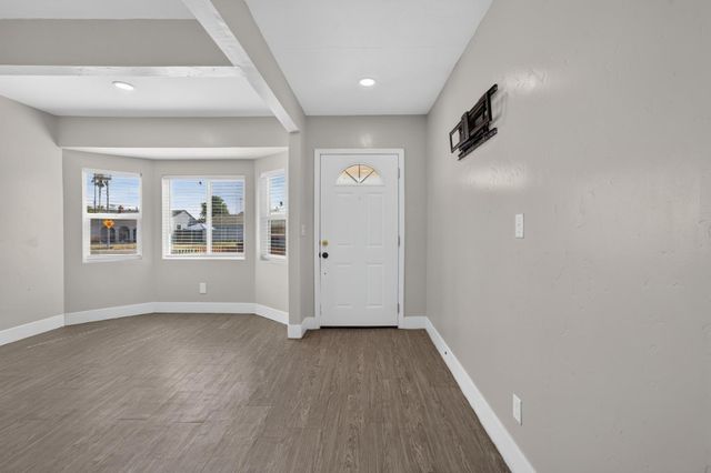 2641 Norwood Ave, Sacramento, CA 95815
