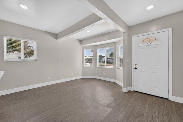 2641 Norwood Ave, Sacramento, CA 95815