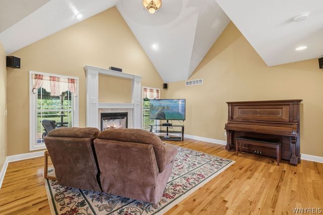 677 Sara Court, Lewiston, NY 14092