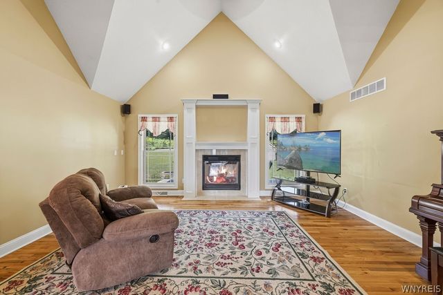 677 Sara Court, Lewiston, NY 14092