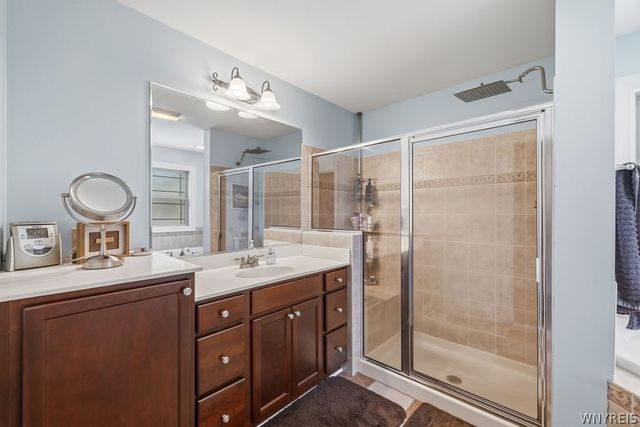 677 Sara Court, Lewiston, NY 14092