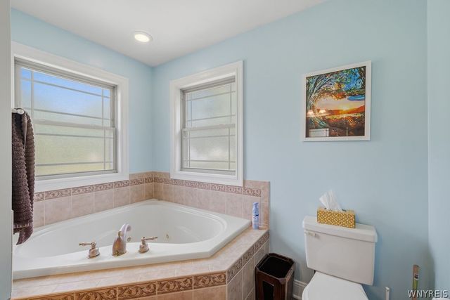 677 Sara Court, Lewiston, NY 14092
