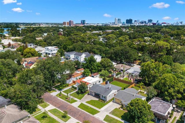906 STETSON STREET, Orlando, FL 32804