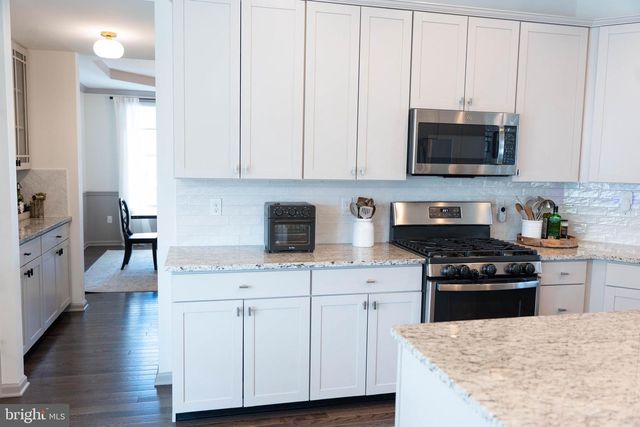 84 APPLEGATE WAY, Chesterfield, NJ 08515