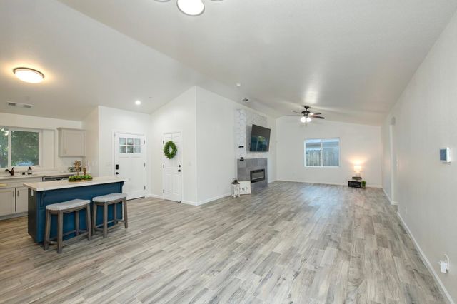 433 S Church Street, Visalia, CA 93277