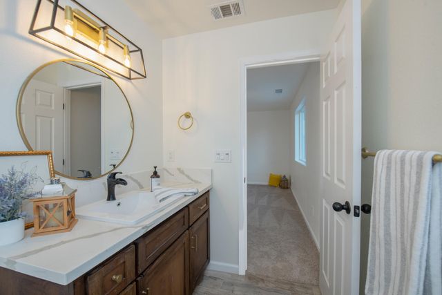 433 S Church Street, Visalia, CA 93277