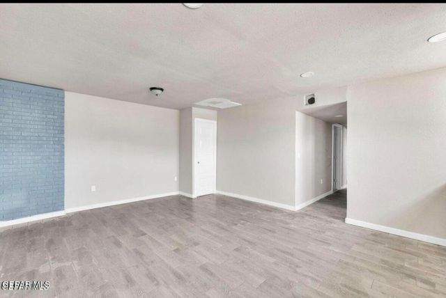 8827 MOUNT ELBERT Drive 3, El Paso, TX 79904